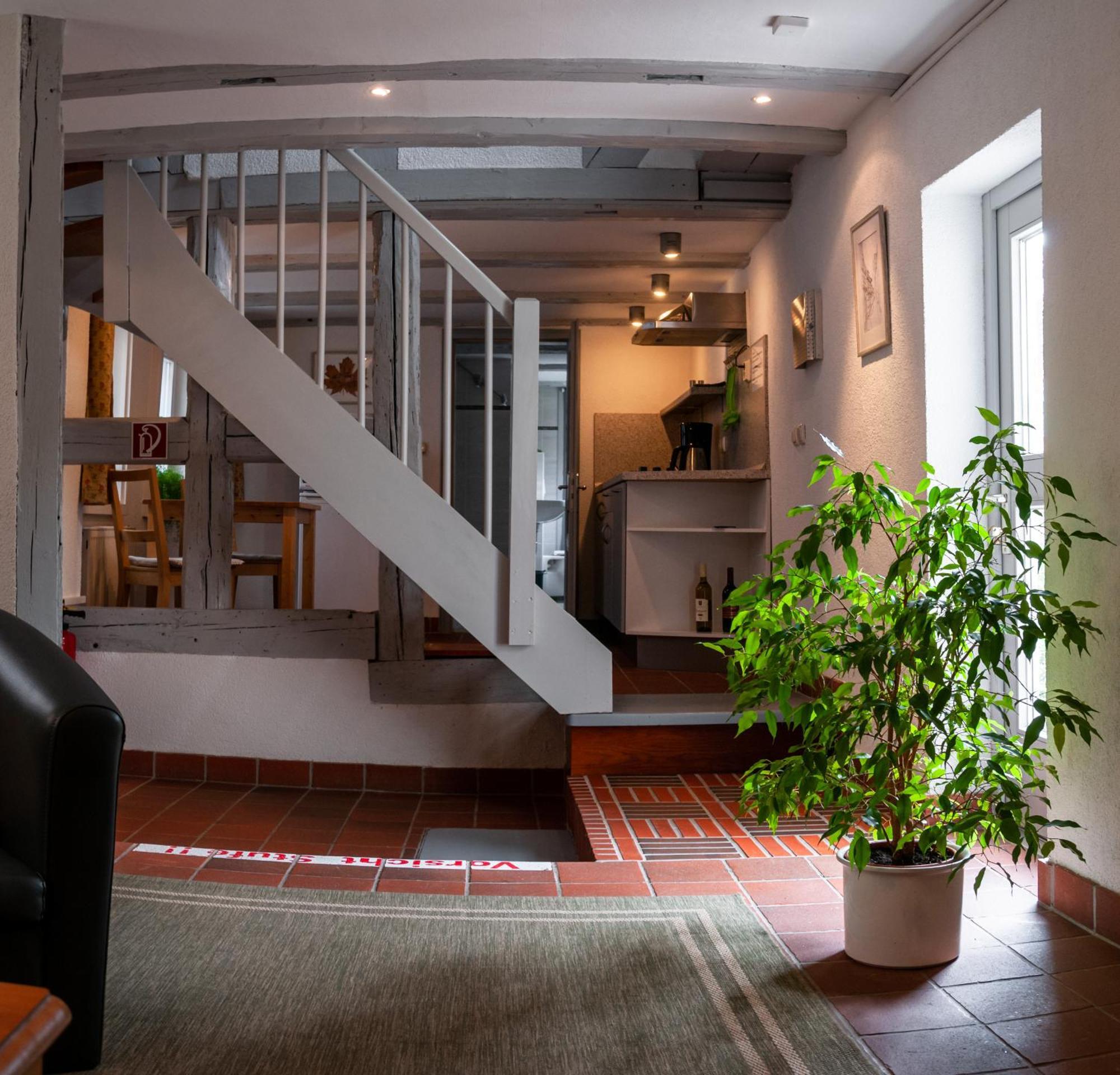 Fachwerkhotel - Ferienhaeuser Vorhof Zur Hoelle Quedlinburg Eksteriør bilde