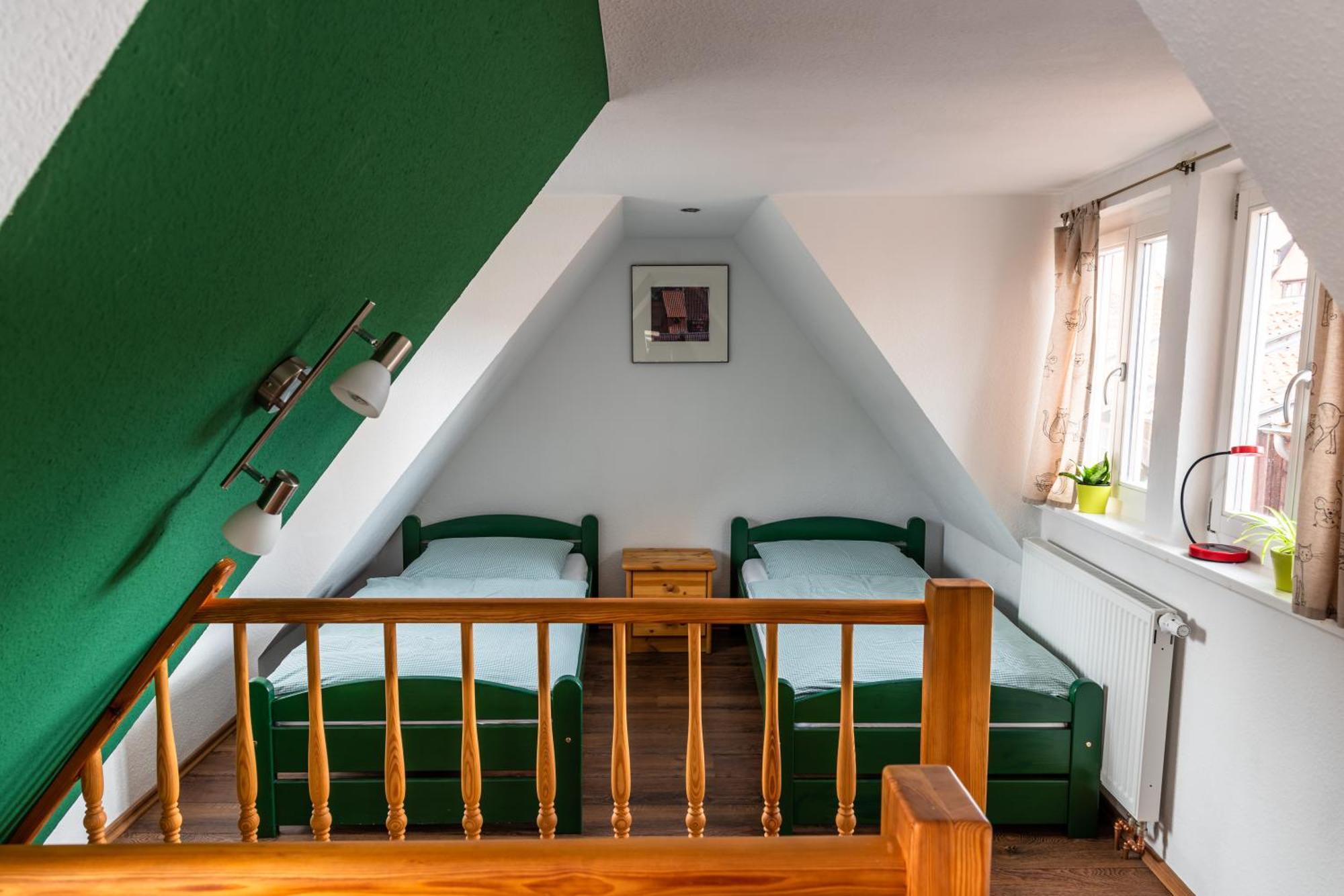 Fachwerkhotel - Ferienhaeuser Vorhof Zur Hoelle Quedlinburg Eksteriør bilde