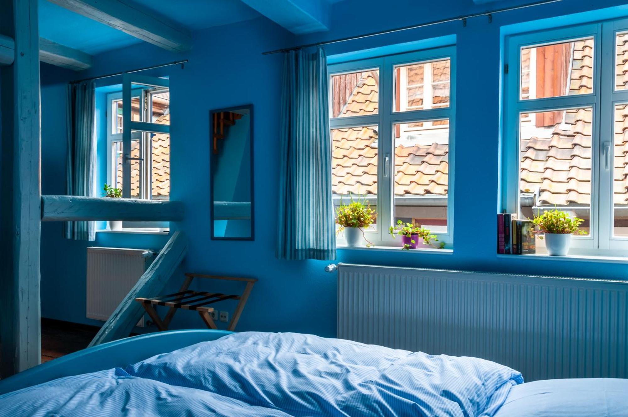 Fachwerkhotel - Ferienhaeuser Vorhof Zur Hoelle Quedlinburg Eksteriør bilde