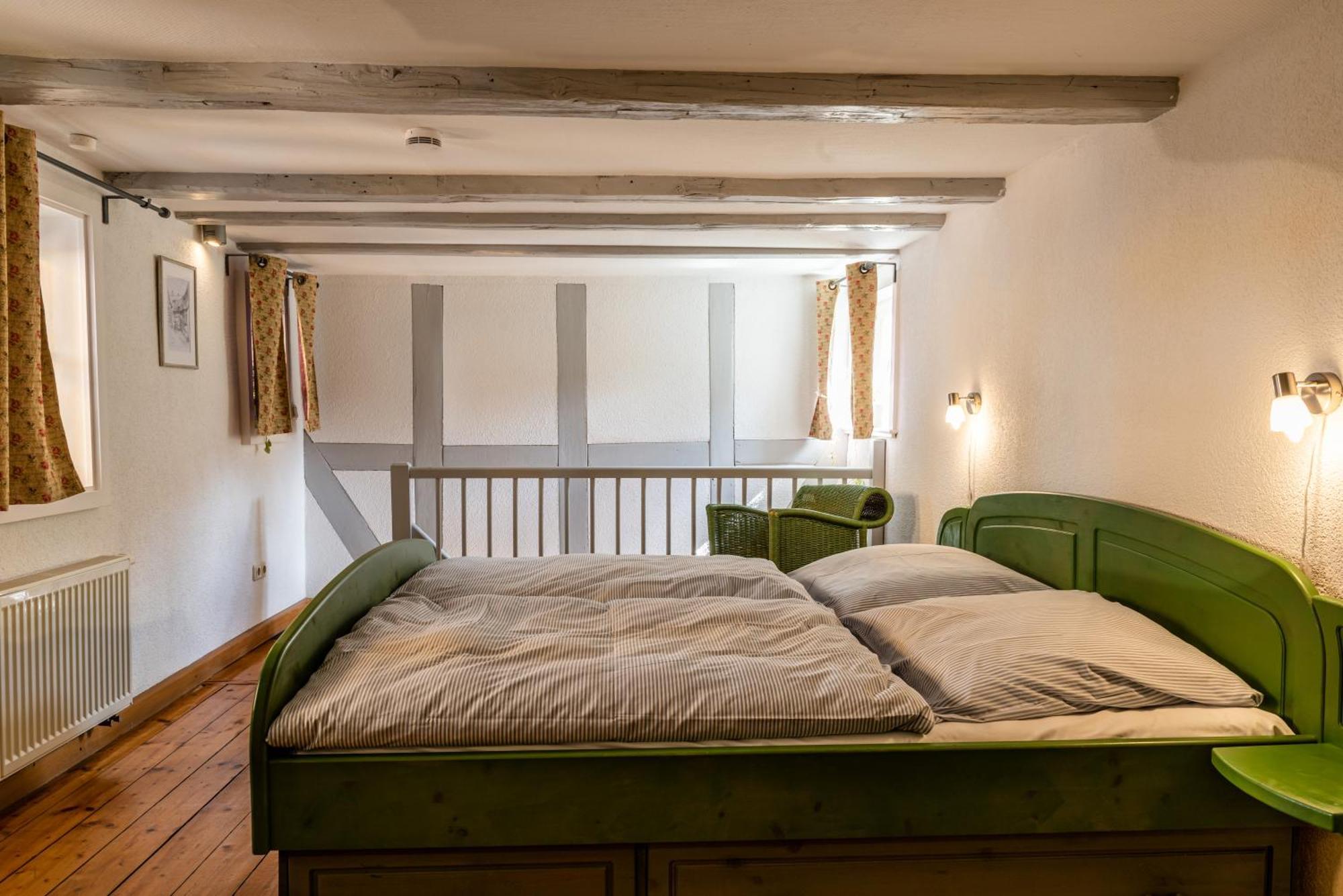 Fachwerkhotel - Ferienhaeuser Vorhof Zur Hoelle Quedlinburg Eksteriør bilde